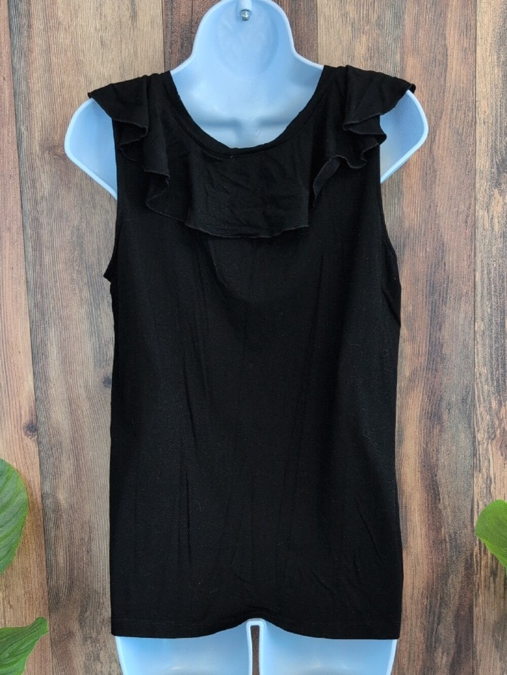 Kenneth Cole Reaction Black Ruffle Shoulder Sleeveless Top L     T226 - Picture 3 of 5
